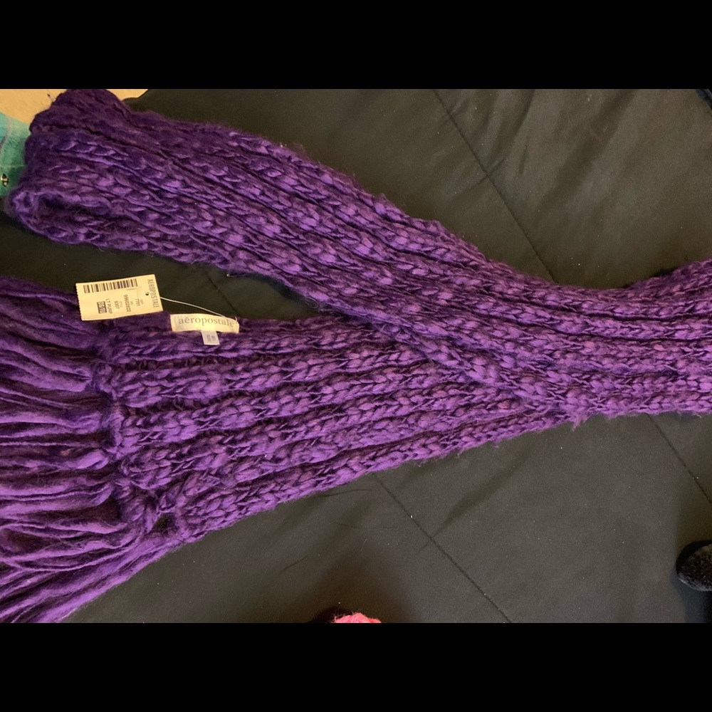 Very pretty and long scarf 🧣